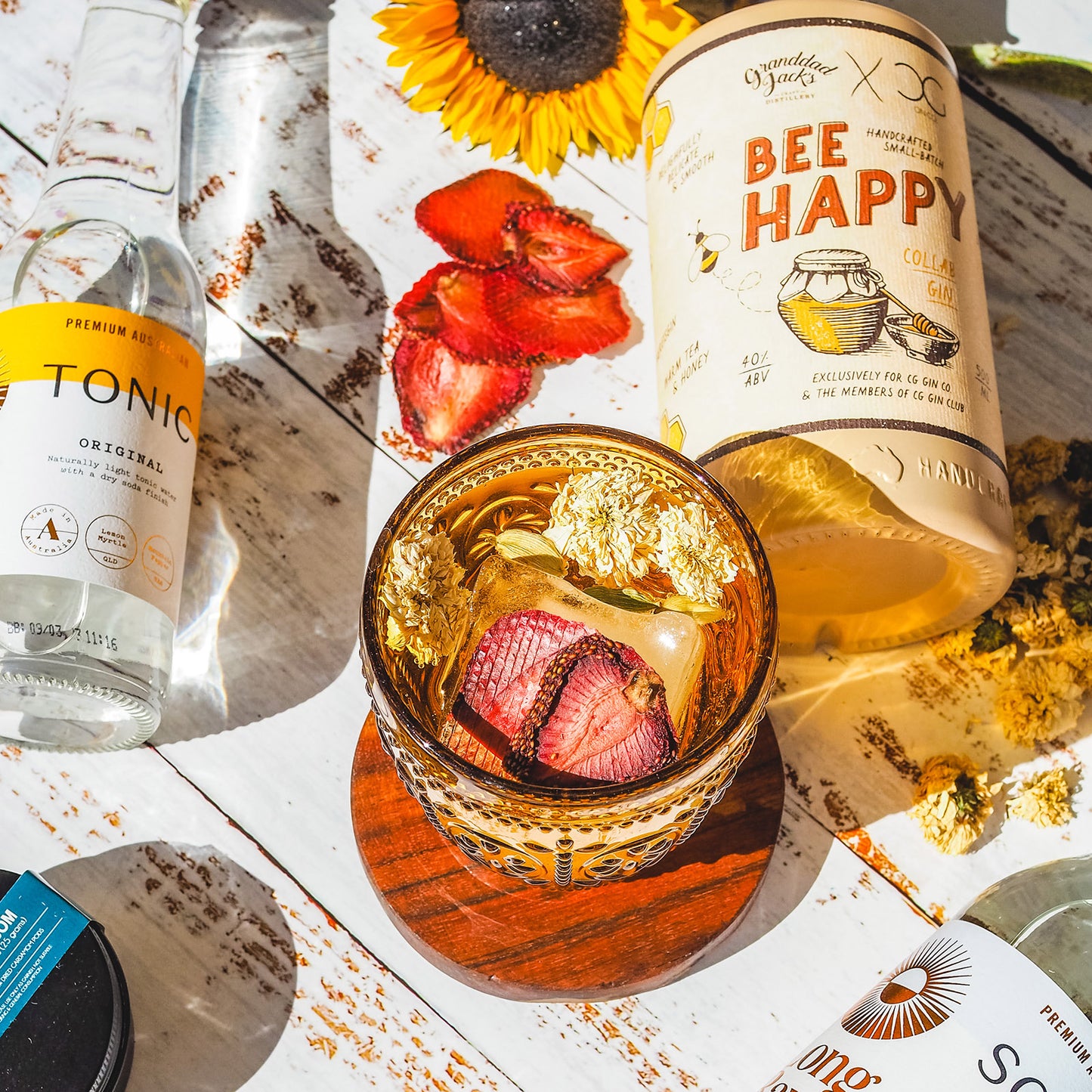 Granddad Jack’s ‘Bee Happy’ Gin – AUG’22 Gin Club Feature